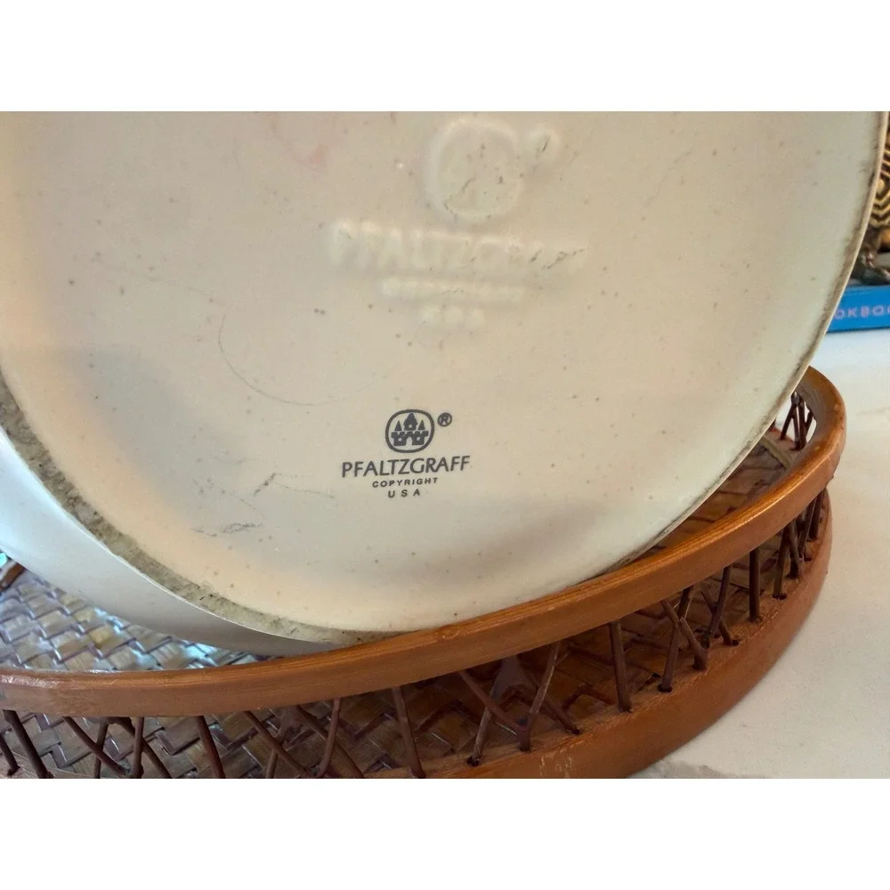 Pfaltzgraff Remembrance Large Batter Mixing Bowl with Handle and Pour Spout